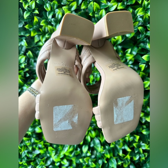 Steve Madden Chunky Heel Sandals NWOT - Picture 9 of 12